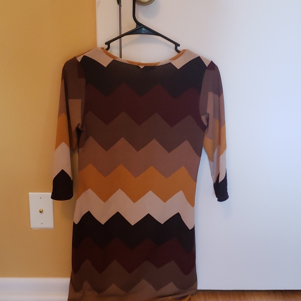 Dress - Picture 2 of 3